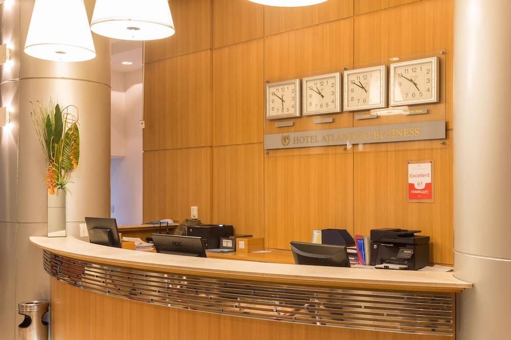 Hotel Atlântico Business Centro Rio de Janeiro Esterno foto Reception desk